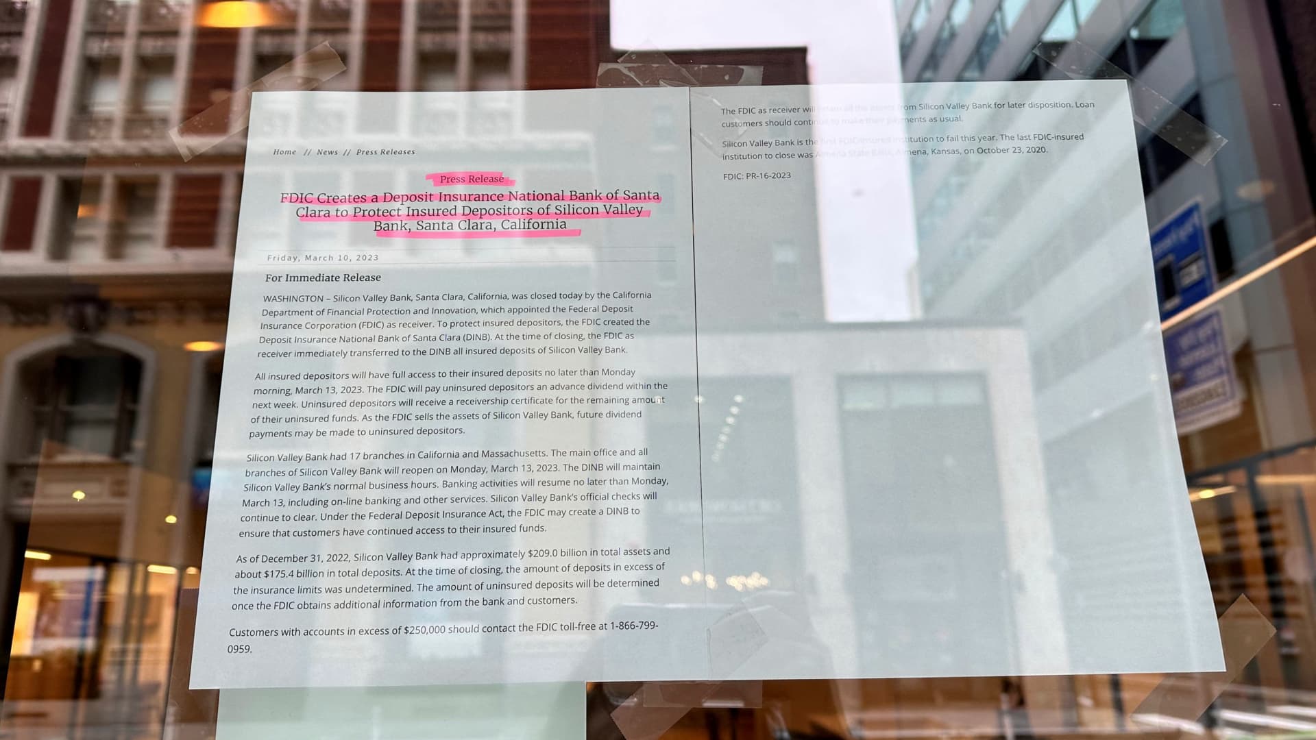 A notice hangs on the door of Silicon Valley Bank located in San Francisco, California, U.S. March 10, 2023. 