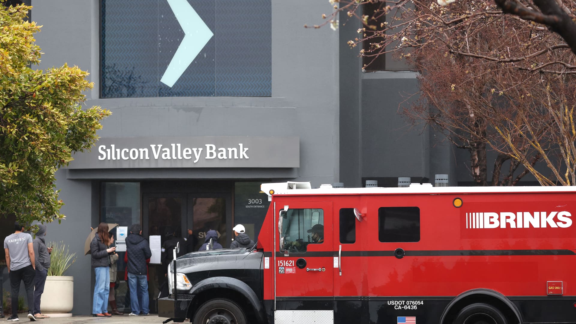 Founders swarmed SVB’s Bay Area branches looking for answers after bank's historic failure