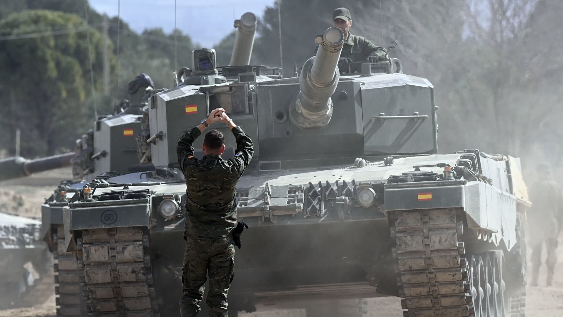 Ukrainian military personnel receive armoured manoeuvre training on German-made Leopard 2 battle tanks at the Spanish army's training centre of San Gregorio in Zaragoza on March 13, 2023.