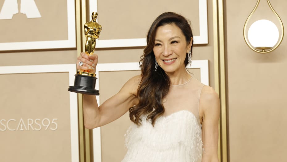 Oscars 2023: Michelle Yeoh says she 'kung fu'd' glass ceiling with best  actress win