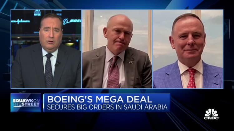 Boeing and Riyadh Air CEOs break Dreamliner mega-deal