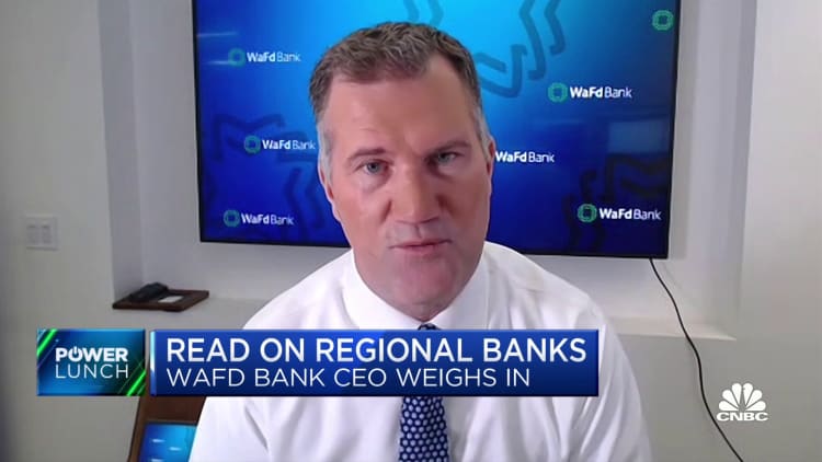 Je pense que vous verrez les déposants affluer vers les banques les plus saines, déclare le PDG de WaFd Bank