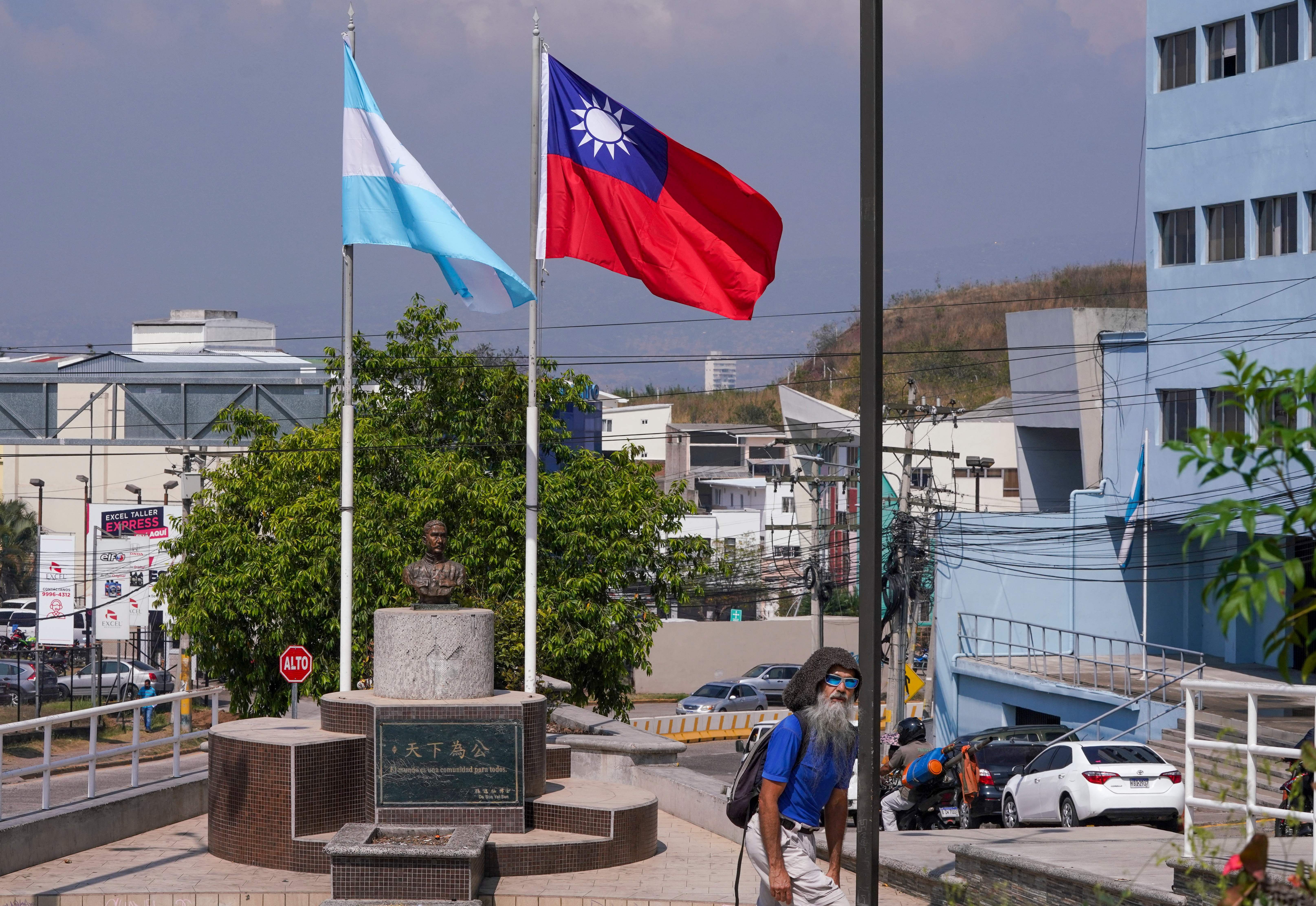 台湾分裂后洪都拉斯与中国建交