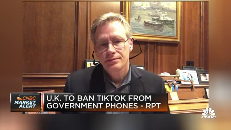 YouTube e Instagram se beneficiarían más de la prohibición de TikTok: Mark Mahaney de Evercore