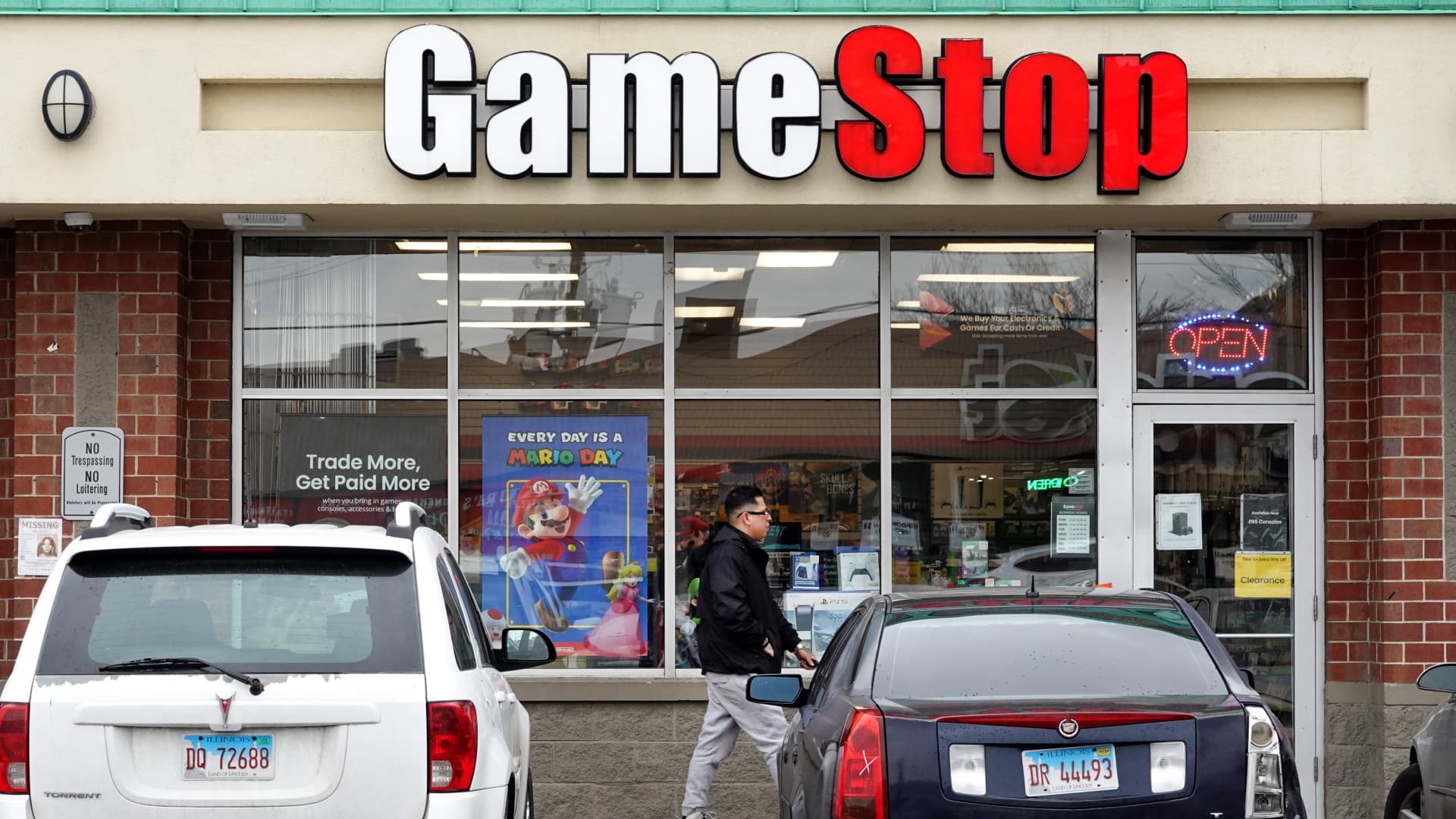 Photo of GameStop stock soars after retailer posts first quarterly profit in two years