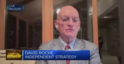 David Roche says a 'fault' of the ECB is that it looks backward