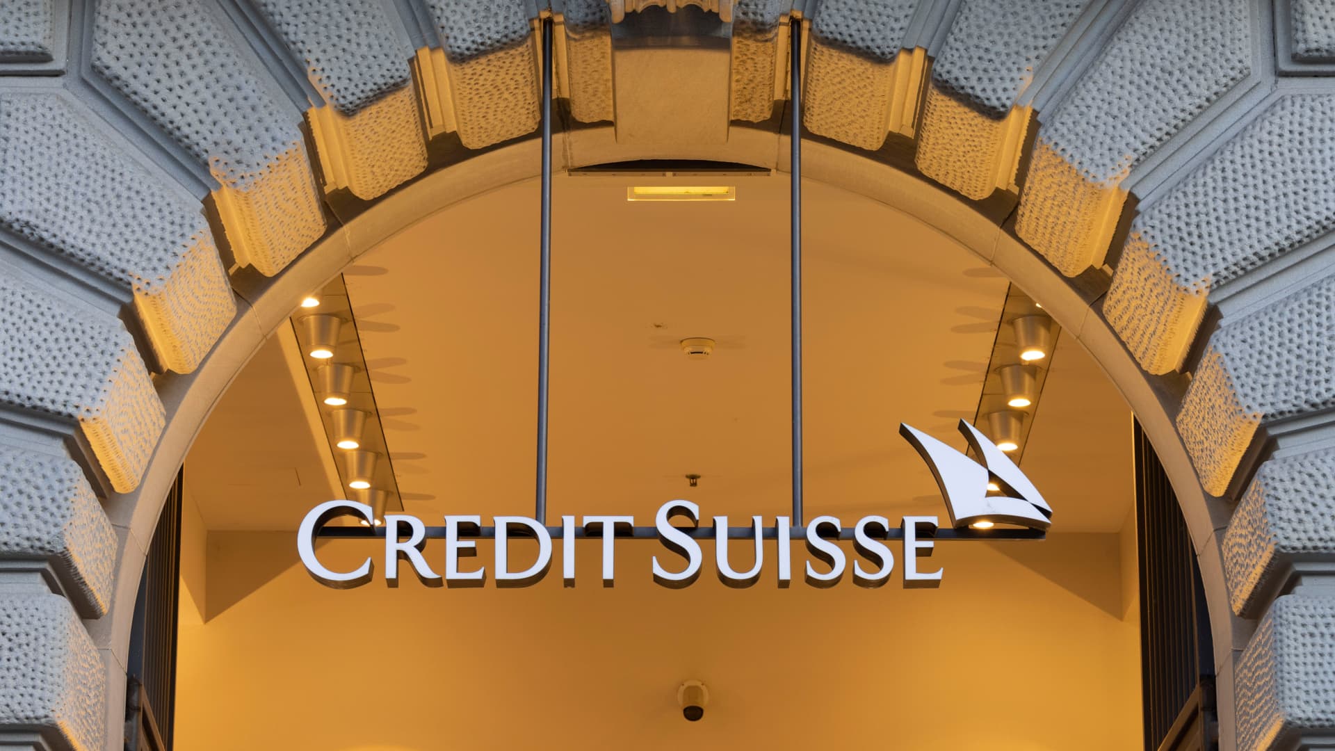 Europe stocks log worst week of the year as Credit Suisse rattles sentiment