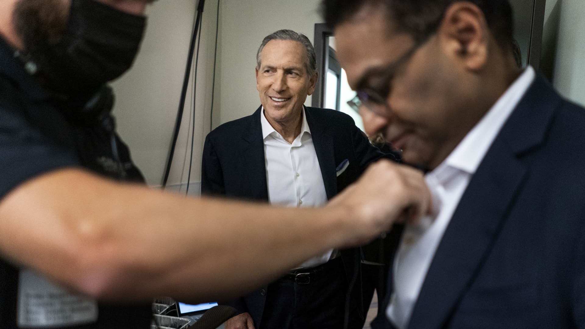 CEO of Starbucks Howard Schultz back stage with soon to be Starbucks CEO Laxman Narasimhan at Starbucks Headquarters during Investor Day in Seattle, Washington Tuesday September 13, 2022.