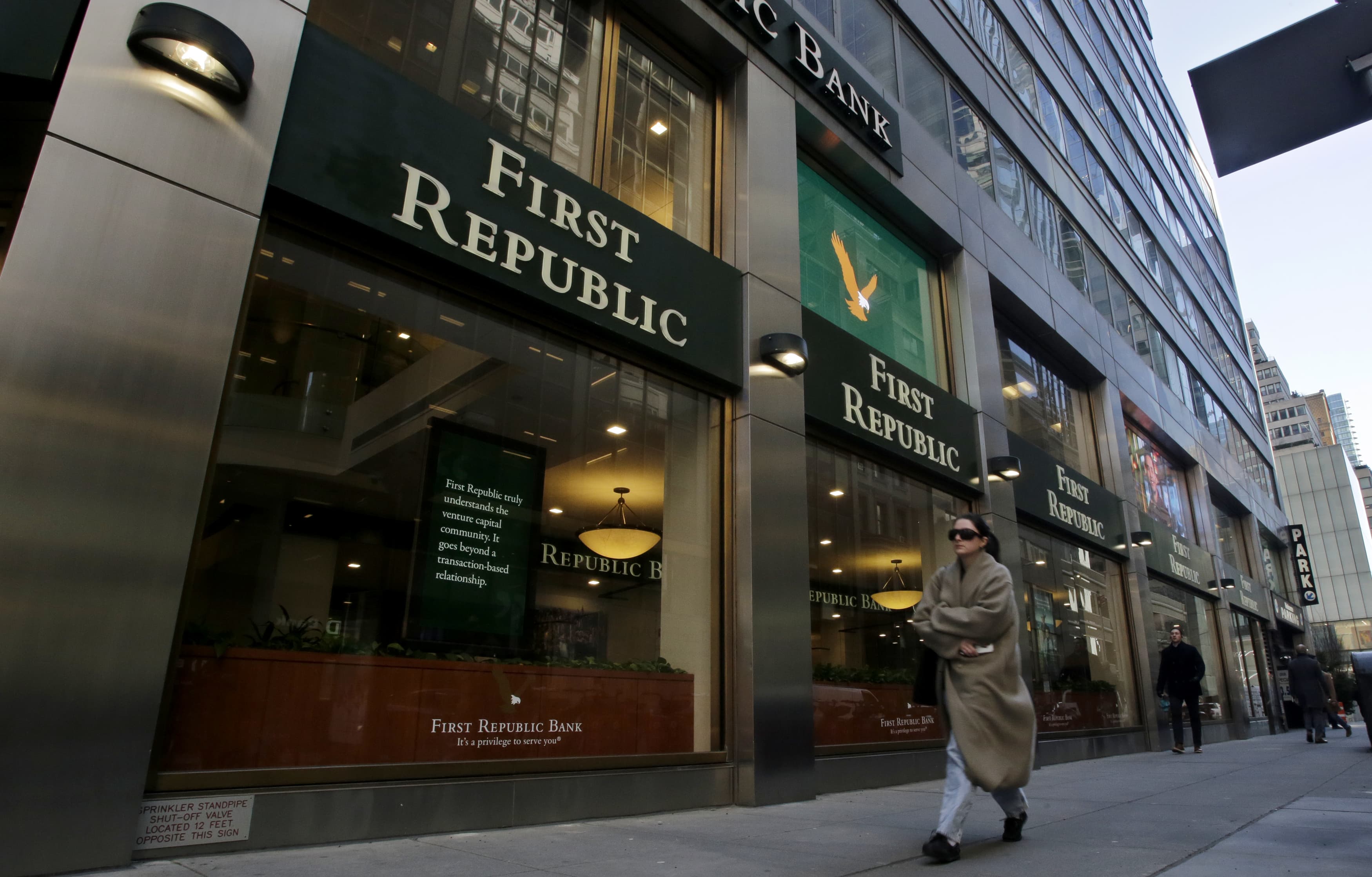 How First Republic drama may unfold, according to Wells Fargo