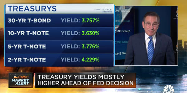 Treasury yields hold higher ahead of Fed's interest rate decision