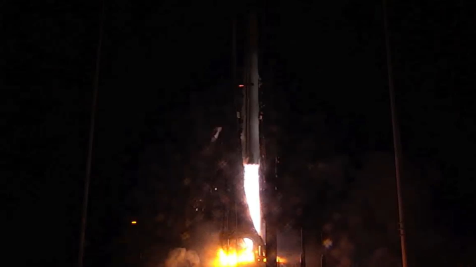 Relativity’s first 3D-printed rocket successfully launches but fails to reach orbit