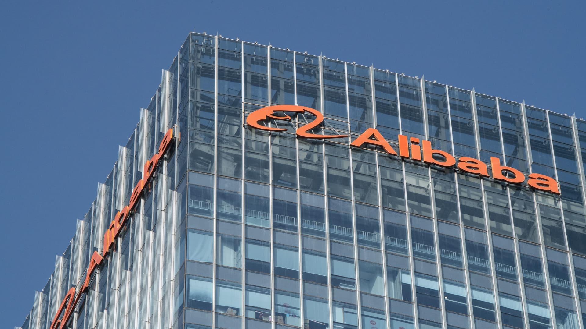 Photo of Alibaba shares soar 15% in Hong Kong on news of major overhaul