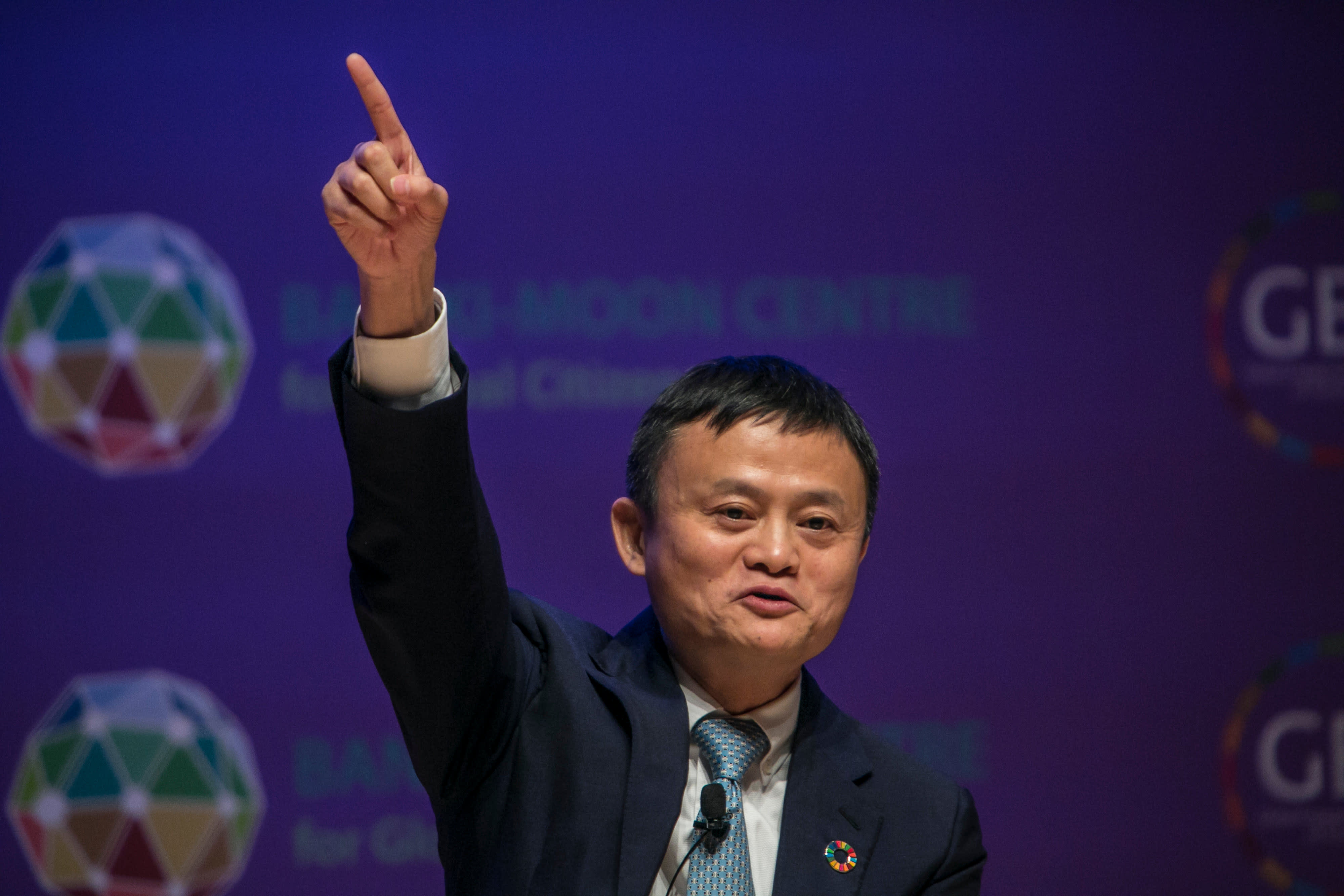 Alibaba-oprichter Jack Ma verschijnt opnieuw en juicht 'transformaties' toe
