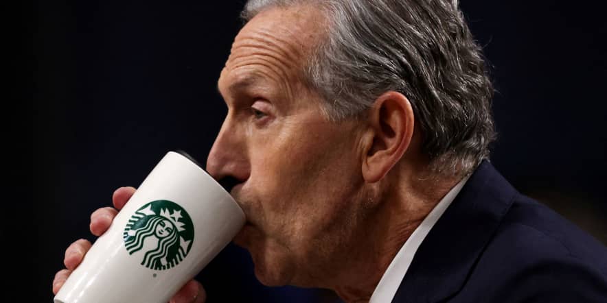 Jim Cramer says Howard Schultz's open letter to Starbucks is unlike anything he's seen before