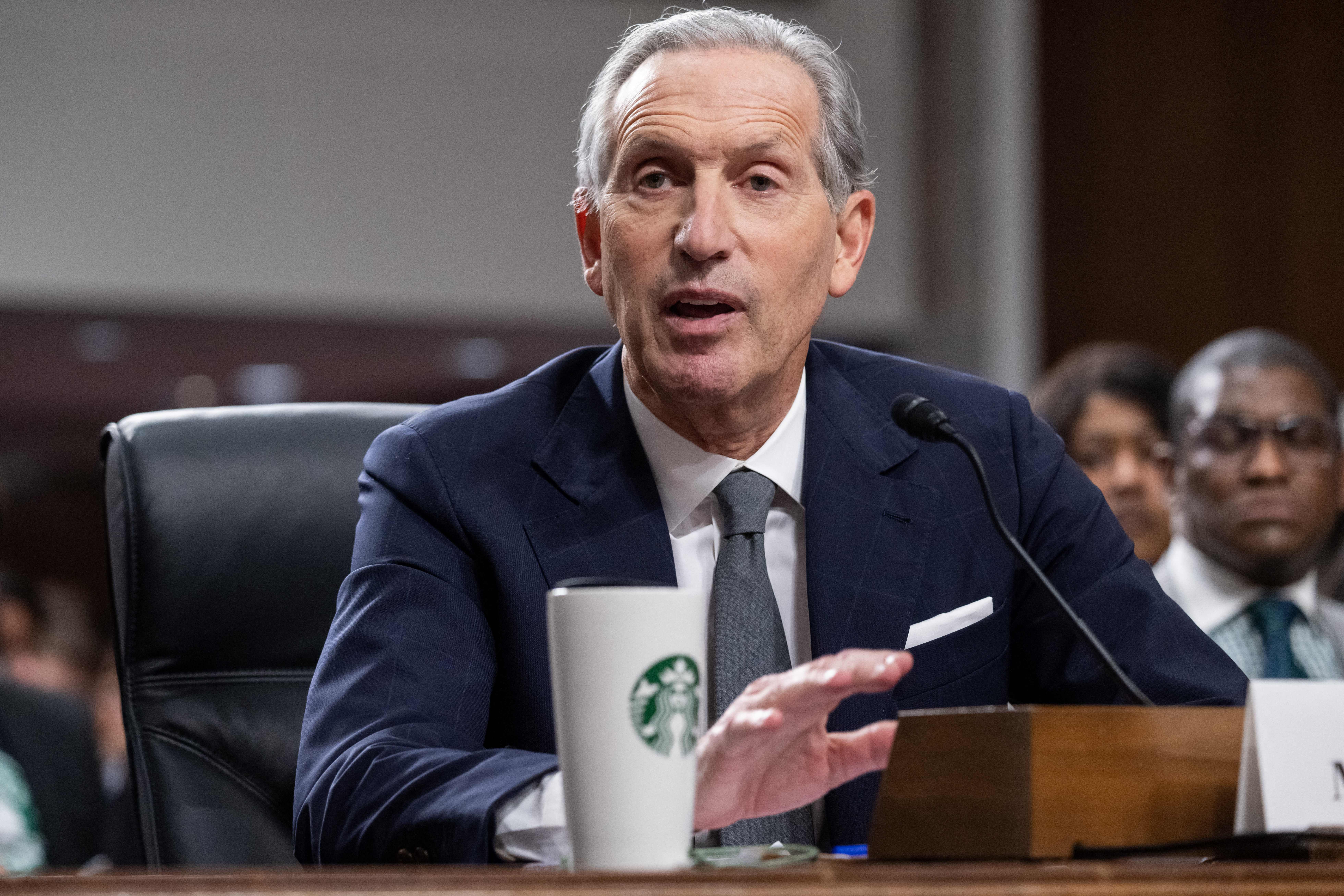Starbucks despidió a empleado sindical