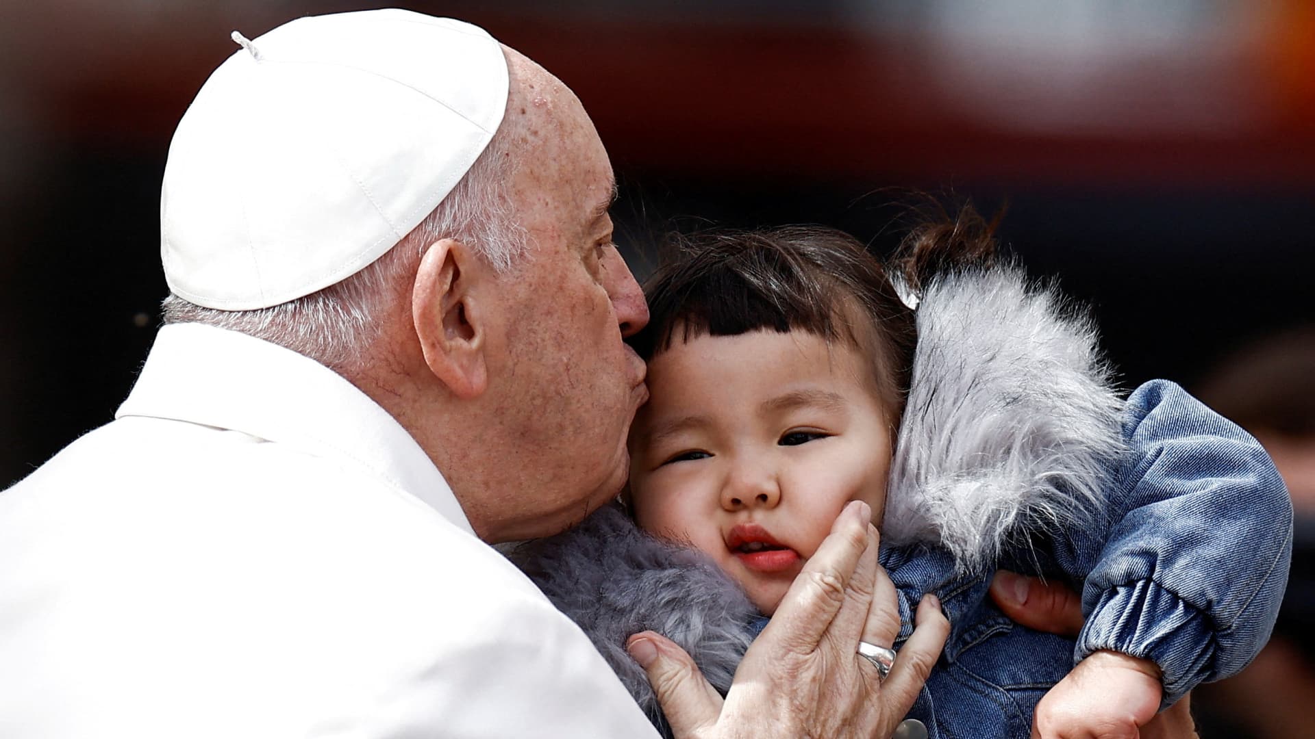 Pope Francis hospitalized for pulmonary infection, had difficulty breathing in recent days