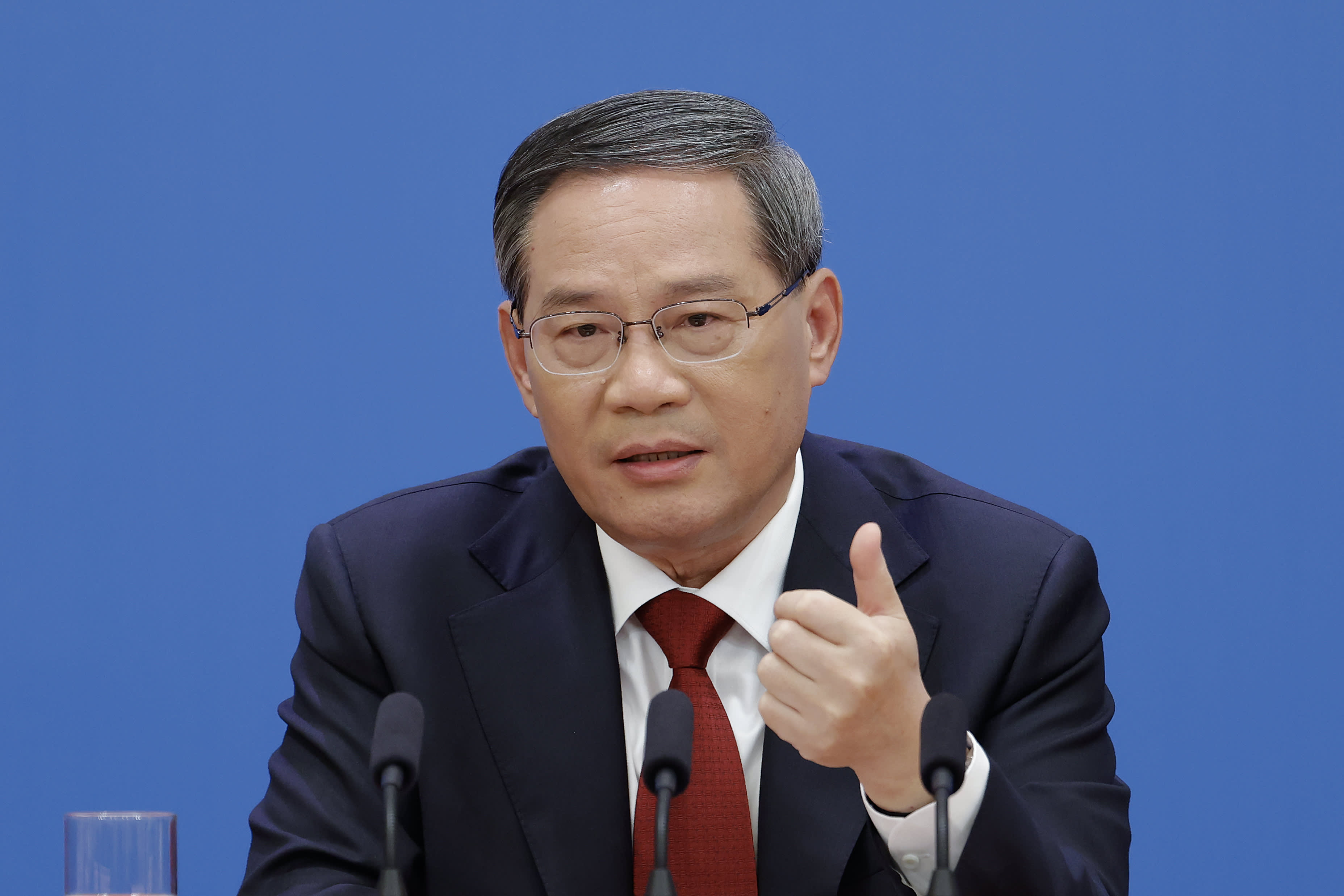 El primer ministro chino, Li Qiang, busca reunir a Asia detrás de Beijing