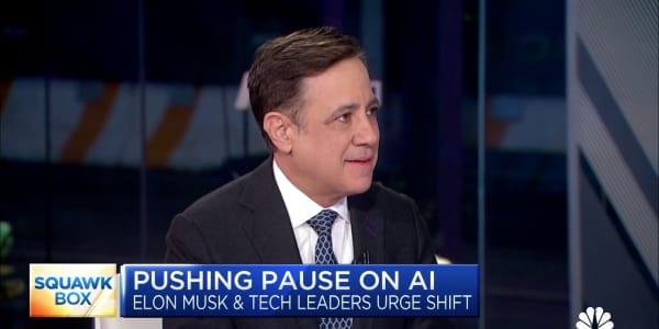 Top tech leaders urge pause in AI rollout speed