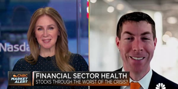 Watch CNBC's full interview with Piper Sandler's Scott Siefers