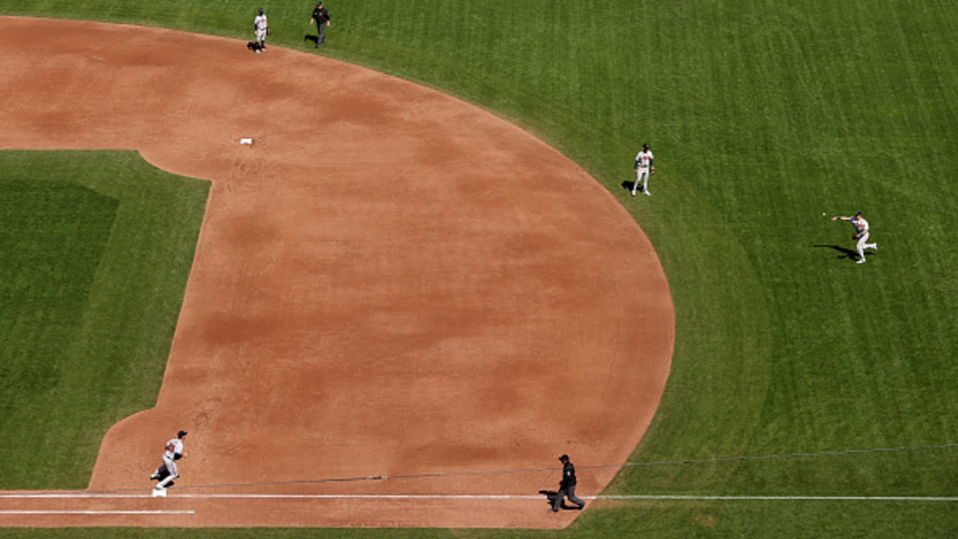 Defensive shifts like this one will no longer be allowed under the MLB's new rules.
