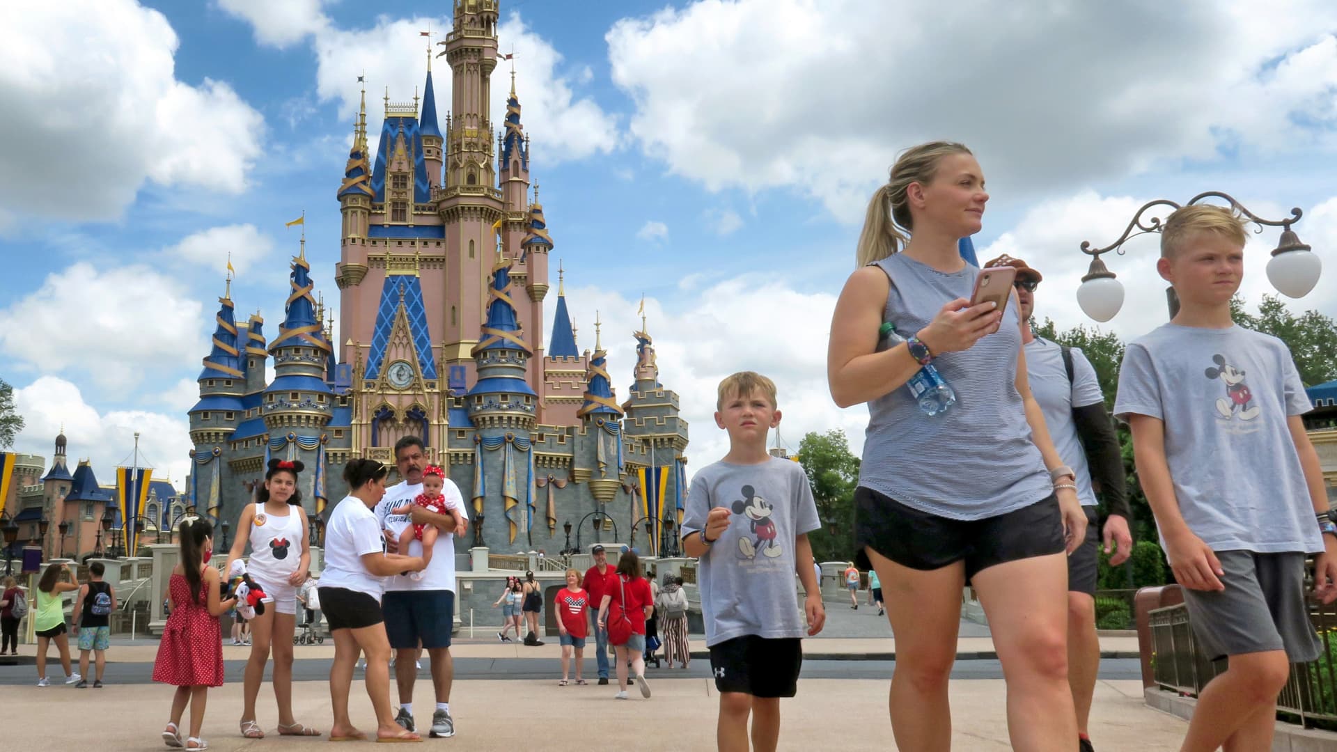 Disney nixes reservation requirements at Florida parks, adds back dining plans