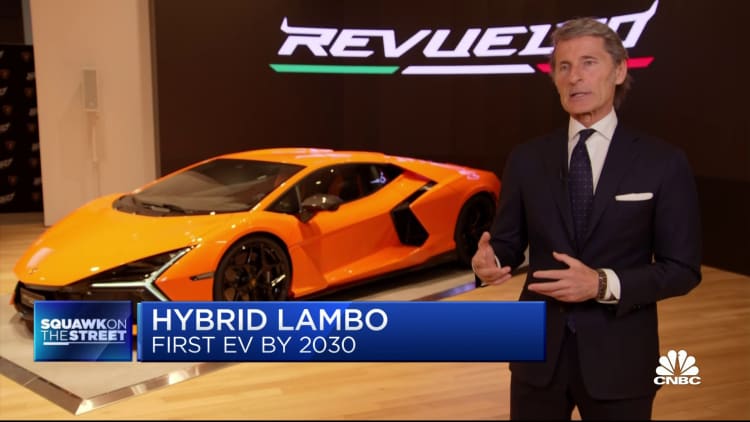 New hybrid Lamborghini reaches top speed of 217 miles per hour