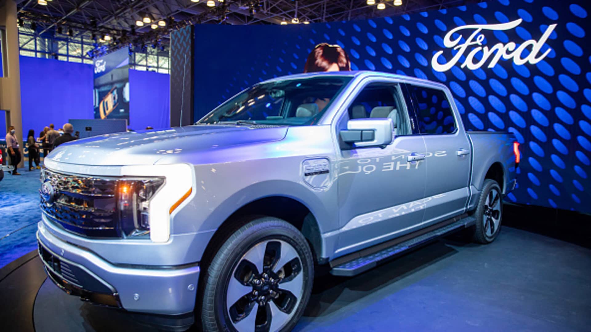 Ford posts stellar first quarter, boosted by fleet and legacy truck divisions