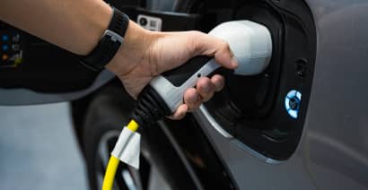 2 workarounds in case $7,500 electric vehicle tax credit becomes harder to get