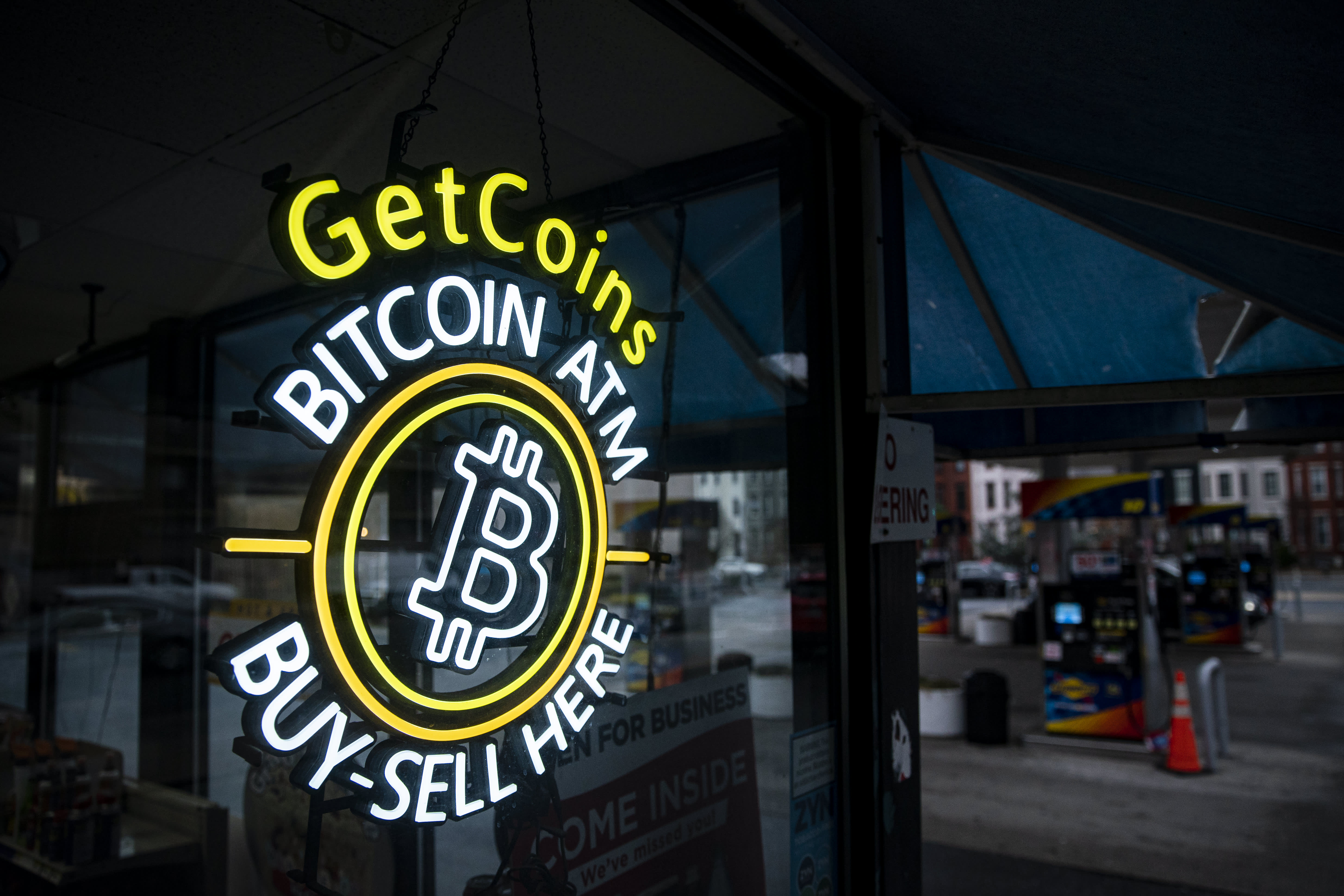 Bitcoin rompe $ 30K a medida que la economía se desacelera
