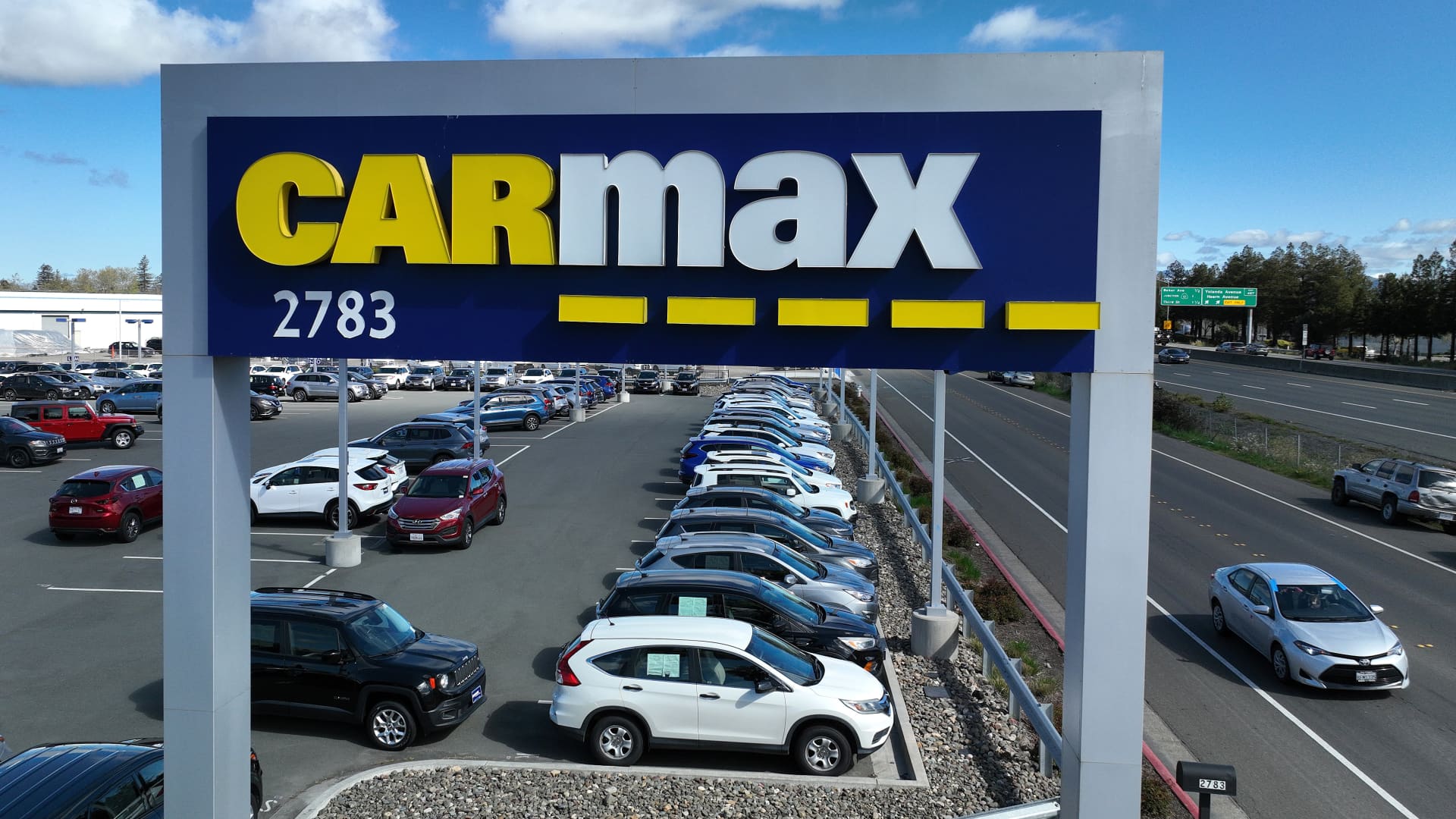 Stocks making the biggest moves midday: CarMax, Nike, Paramount, Fastenal and more