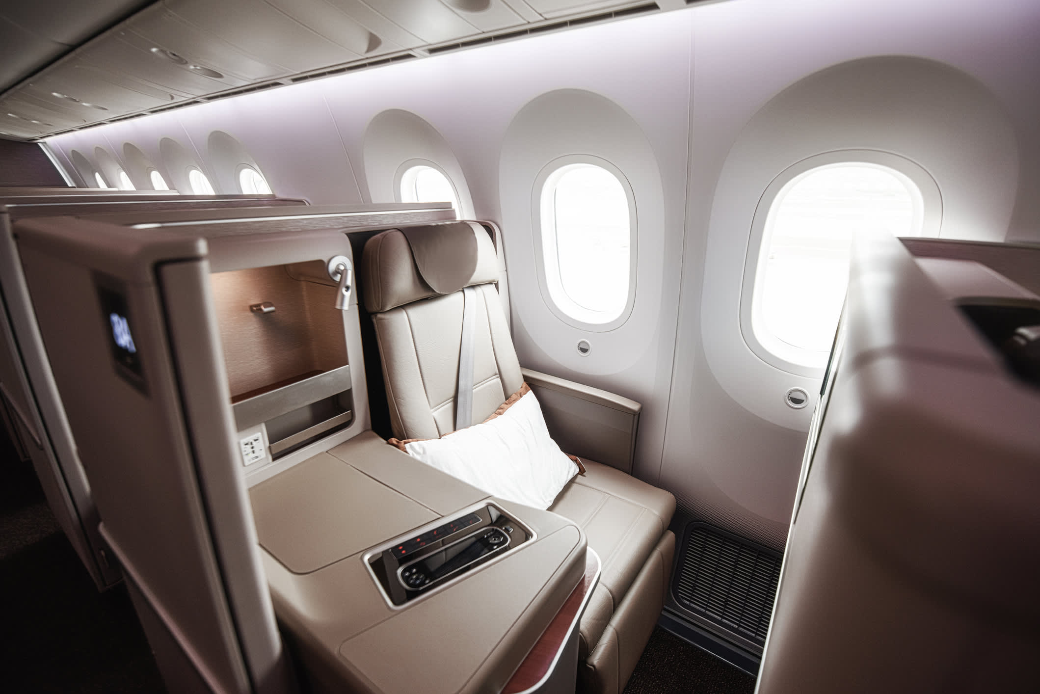 boeing 787 inside first class