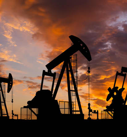Oil prices edge lower on rising U.S. stockpiles