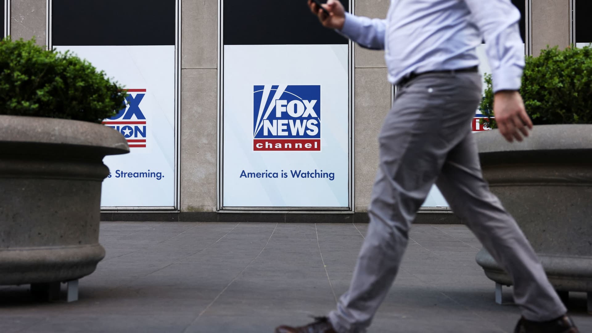 Fox News and Dominion defamation trial begins
