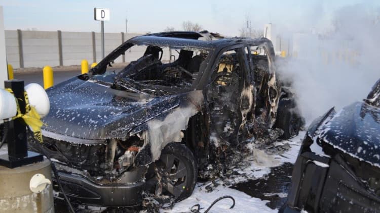 New video shows fire involving Ford F-150 Lightning electric pickup