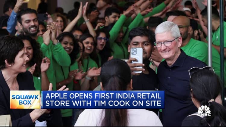 Apple opens first India retail store with Tim Cook on site