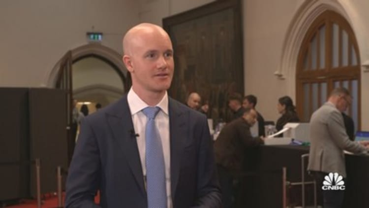 Coinbase CEO slams SEC, considers investing more outside the U.S.