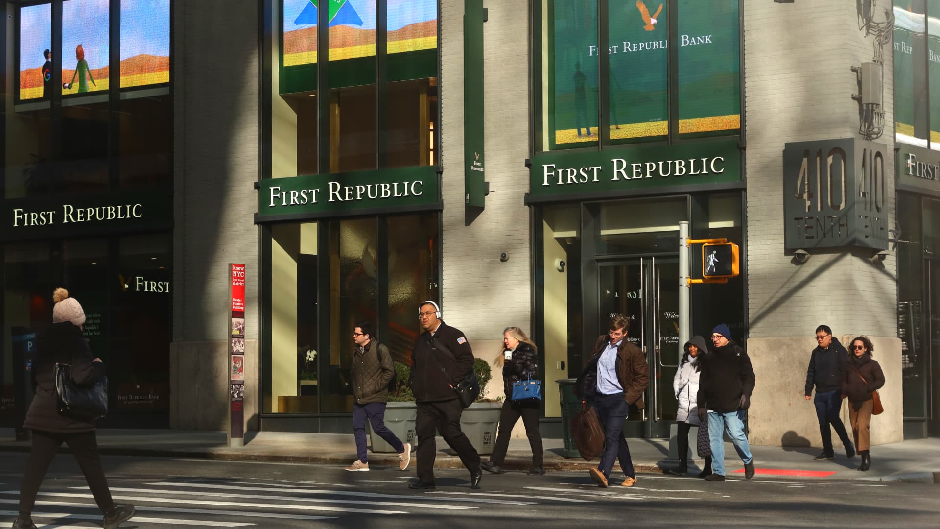First Republic most likely headed for FDIC receivership, sources say; shares drop 20%