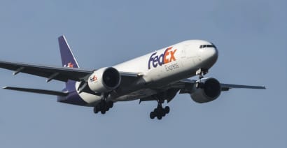 FedEx shares tumble 12% after weaker demand hit revenue outlook