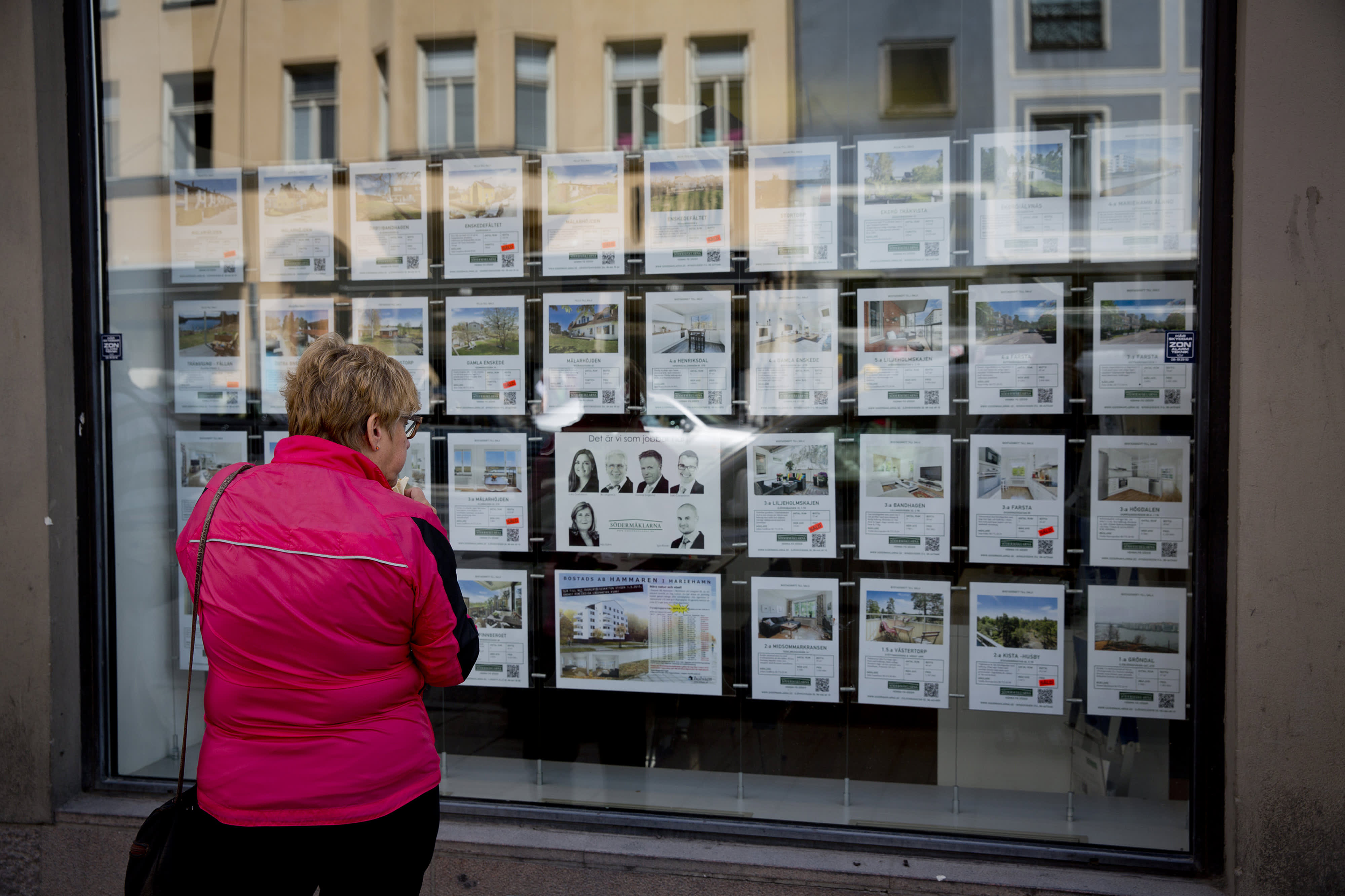 Mezinárodní měnový fond varuje před „nepořádnou“ korekcí cen domů v Evropě při rostoucích úrokových sazbách