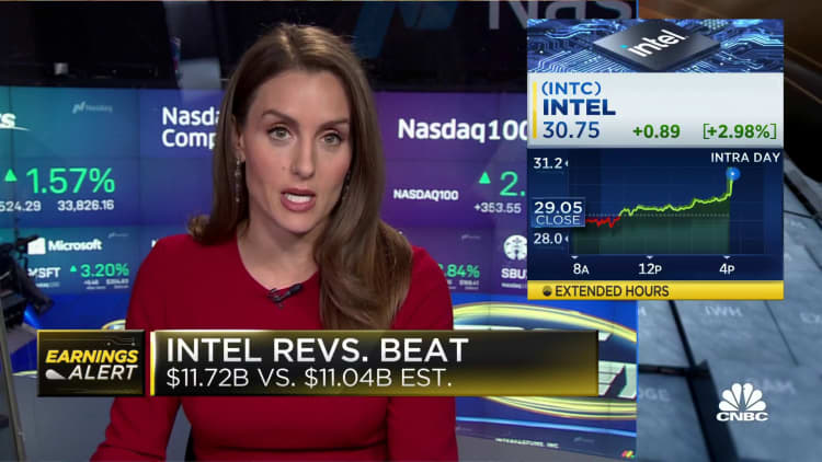 Intel earnings reports largest quarterly loss in company history