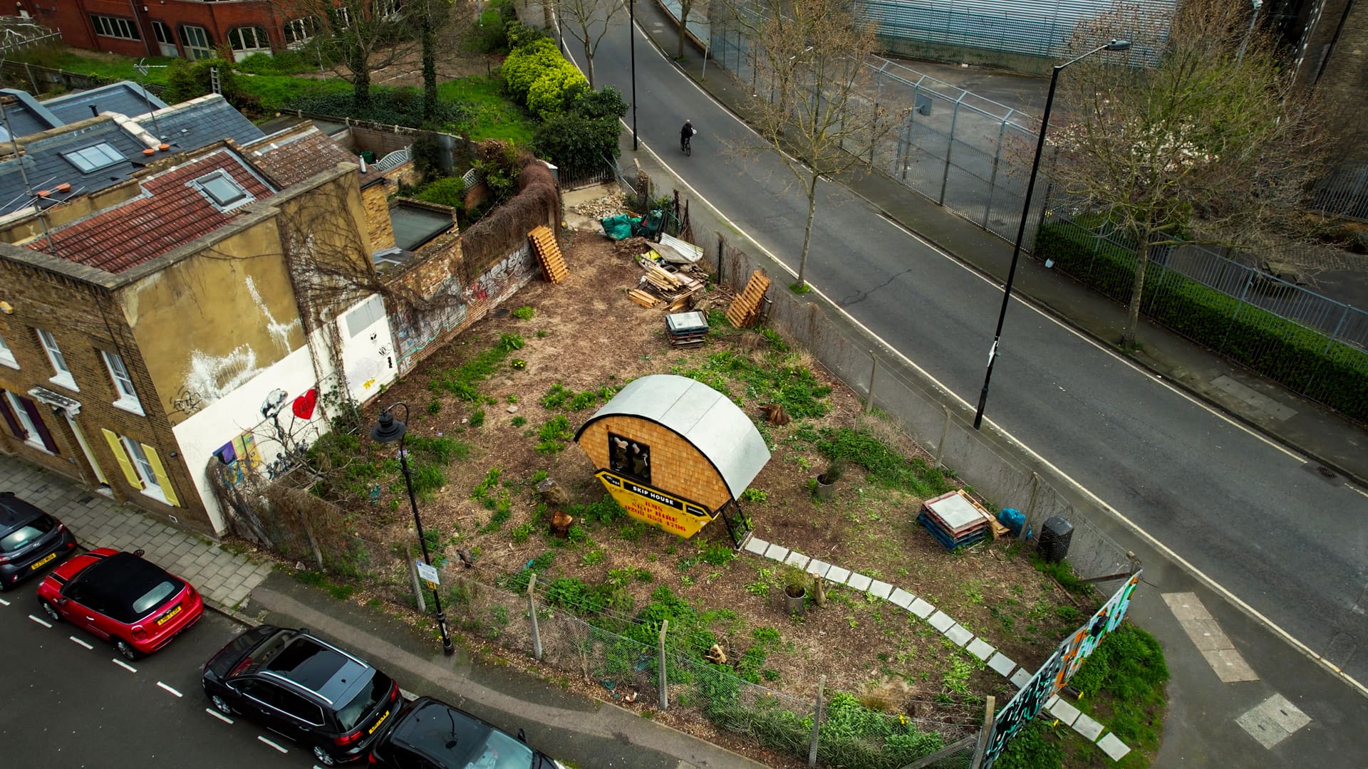 Harrison's tiny home sits on an empty lot in South London. The land was granted to him by an arts charity called Antepavilion.