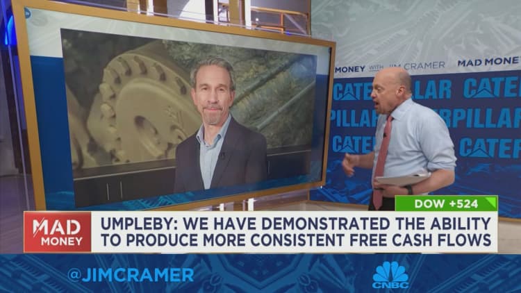 El CEO de Caterpillar, Jim Umpleby, se sienta a solas con Jim Cramer
