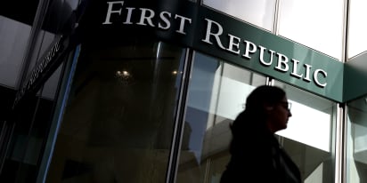 FDIC is probing former First Republic Bank directors and officers, spokesperson says