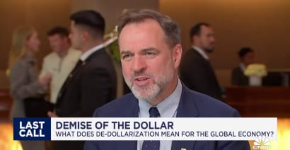 Idea that China will replace U.S. dollar 'is not a story for today', says Niall Ferguson