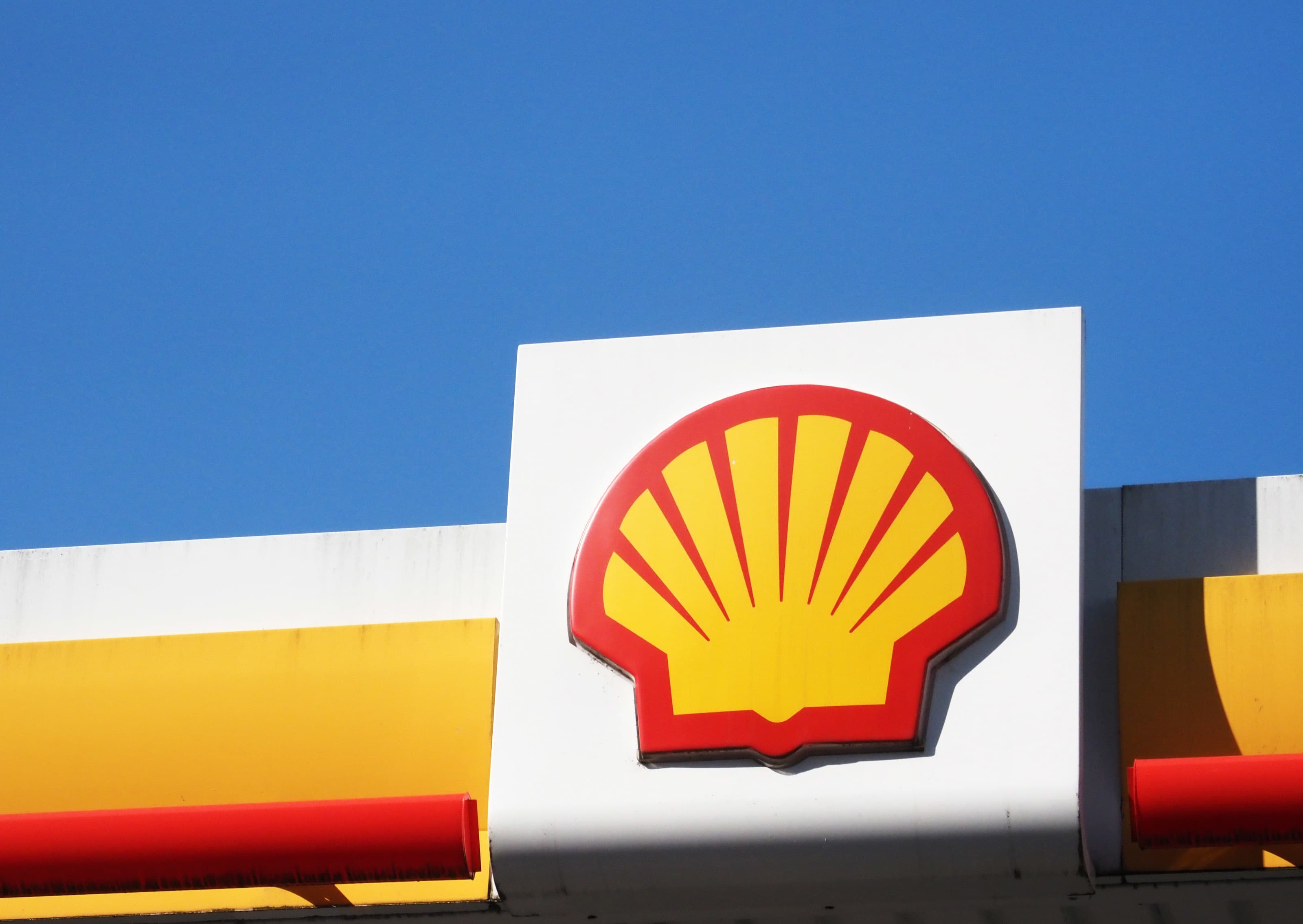Shell beat expectations with a profit of USD 9.6 billion in the first quarter