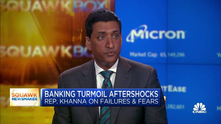 We need to guarantee deposits in business accounts across the country, says Rep. Ro Khanna