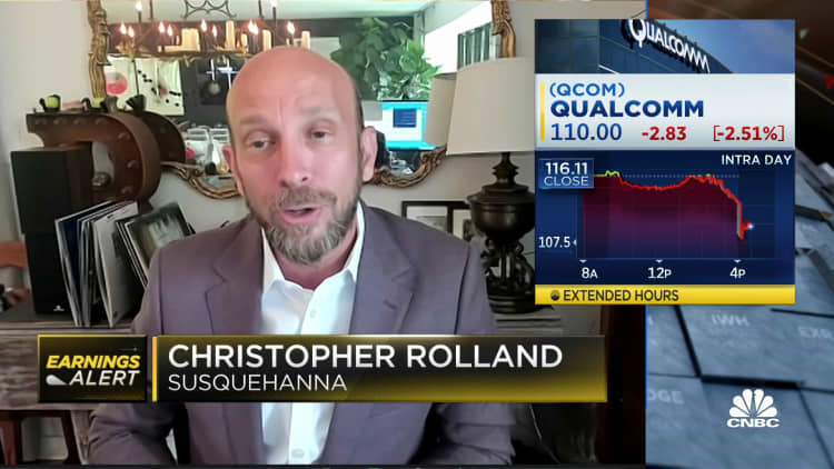 There will be another few quarters before Qualcomm hits bottom, says Susquehanna's Chris Rolland