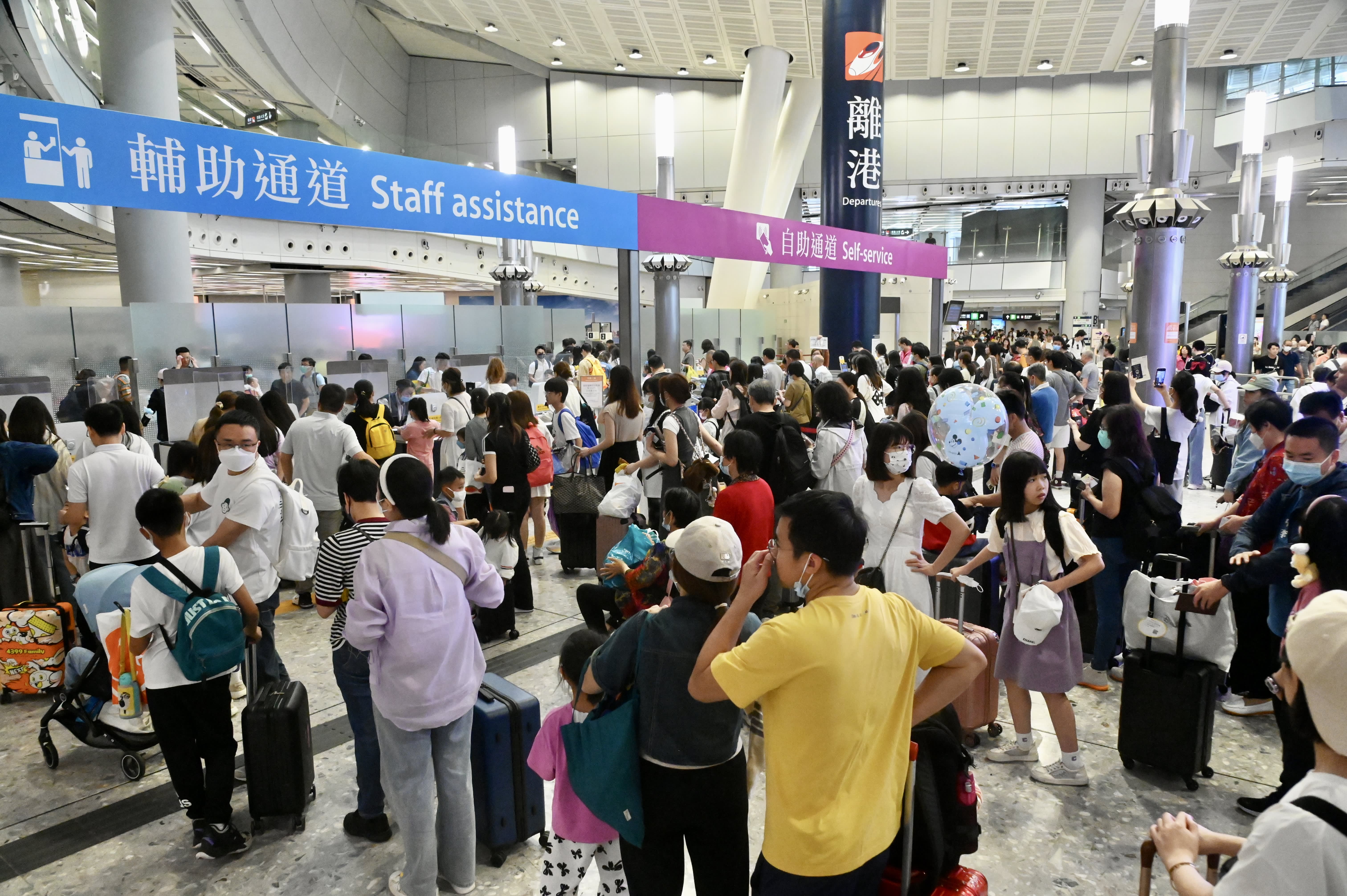 Rebound pariwisata liburan di China ke level sebelum Covid meningkatkan prospek