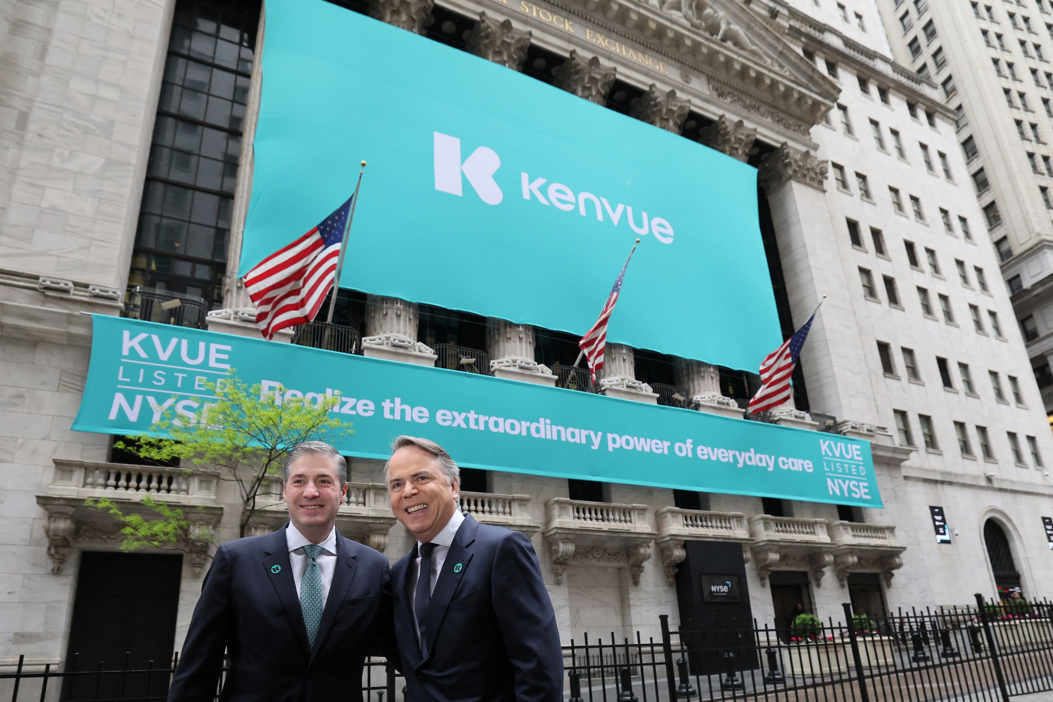 KVUE न्यूयॉर्क स्टॉक एक्सचेंज में कारोबार शुरू करता है