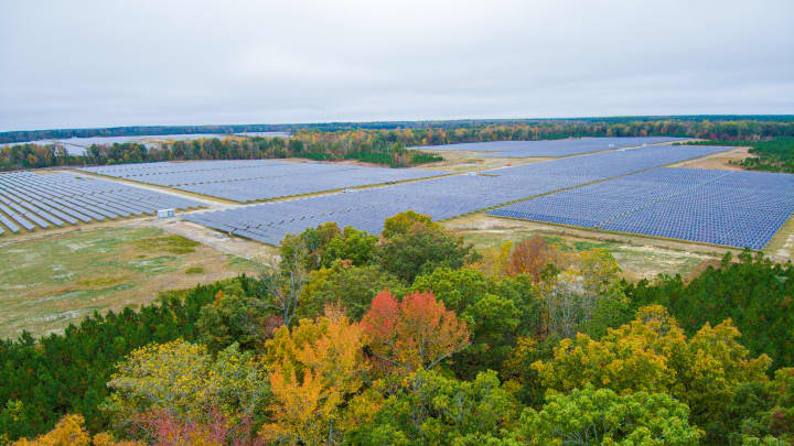 A solar farm in Prince George County, Virginia, called the Fort Powhatan Solar facility, that is part of Amazon's portfolio.
